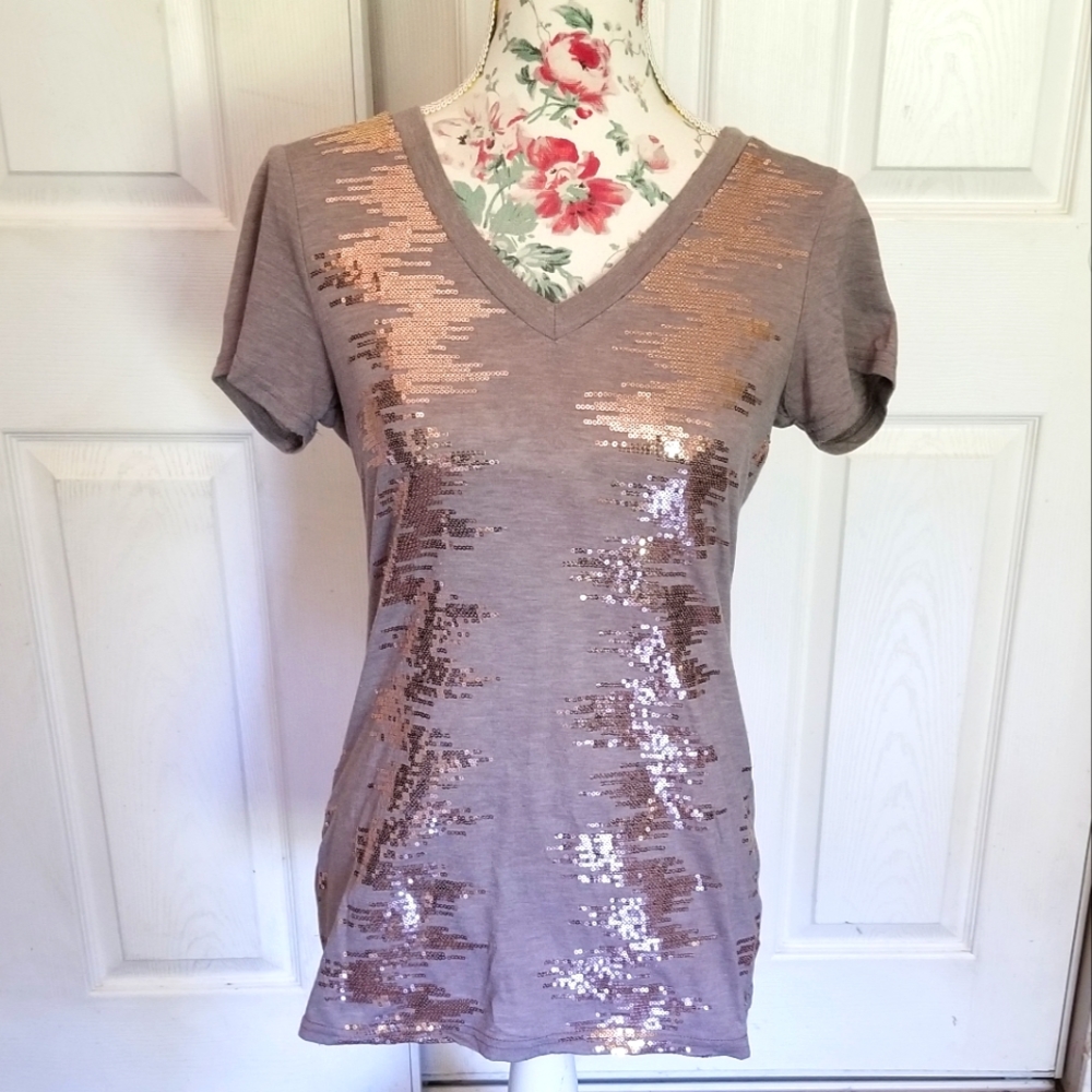 ๐HP๐ Xhilaration v neck - Picture 1 of 6